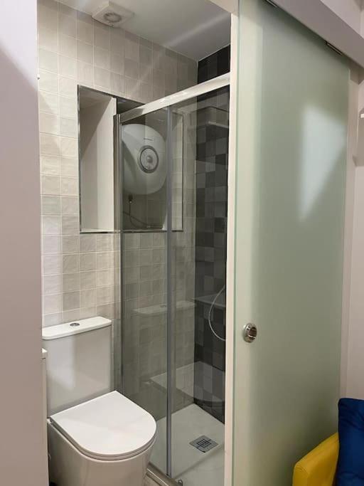Apartamento Tesorito, Estudio Individual En Malasana, Bajo Pequeno En Calle Del Tesoro Madrid Exterior foto